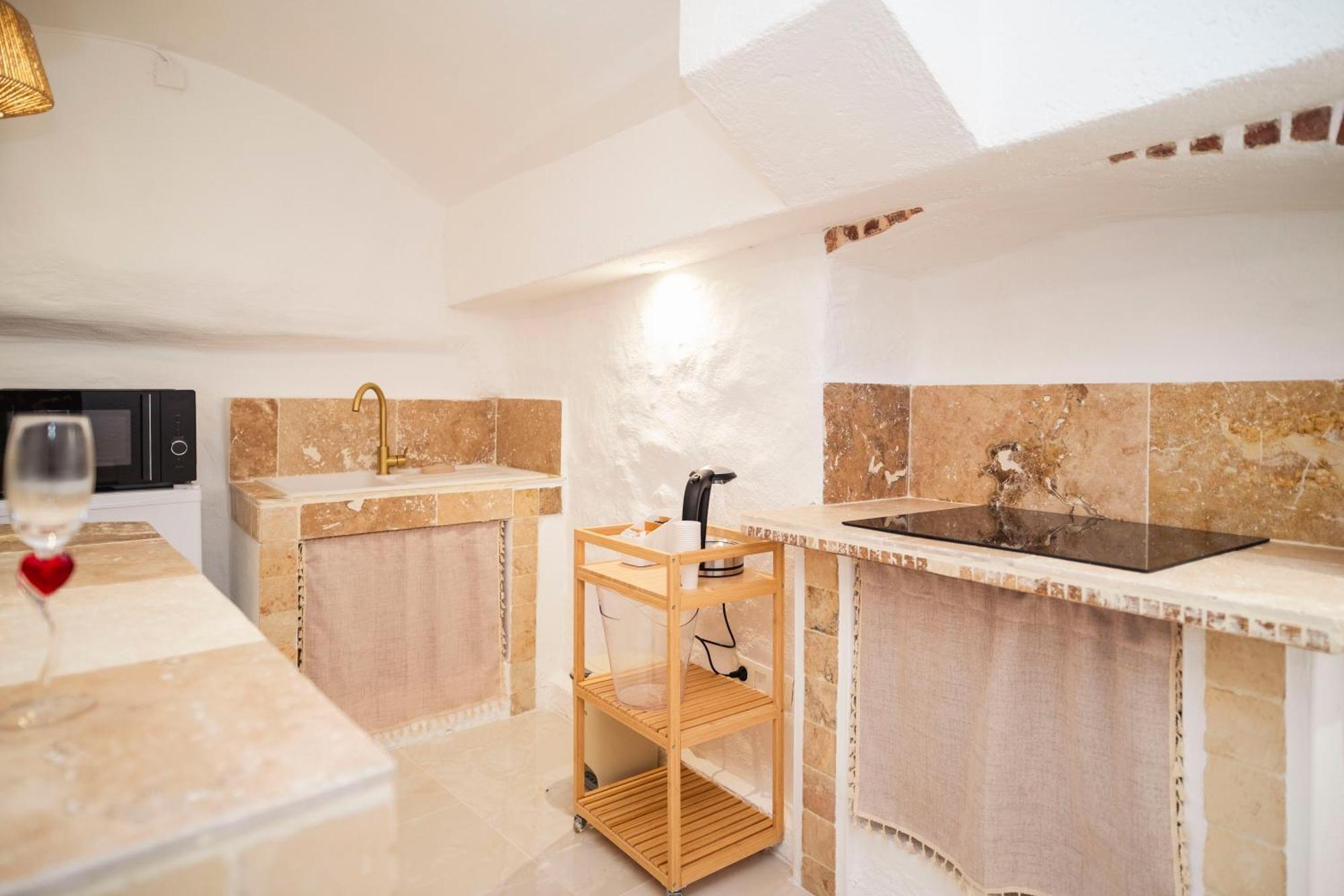 Le Temple D'Aphrodite, Appartement Avec Spa Vienne  Esterno foto