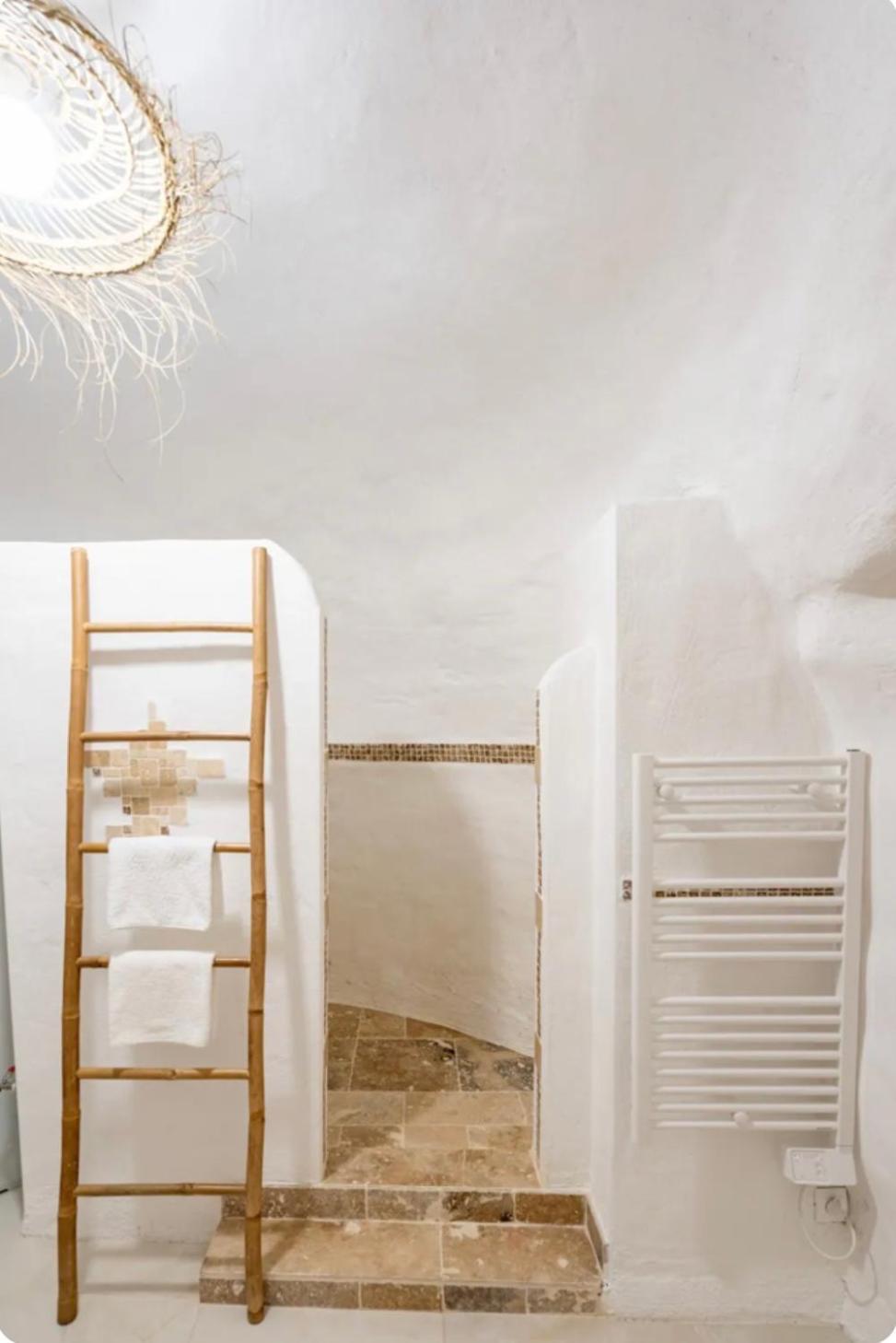 Le Temple D'Aphrodite, Appartement Avec Spa Vienne  Esterno foto