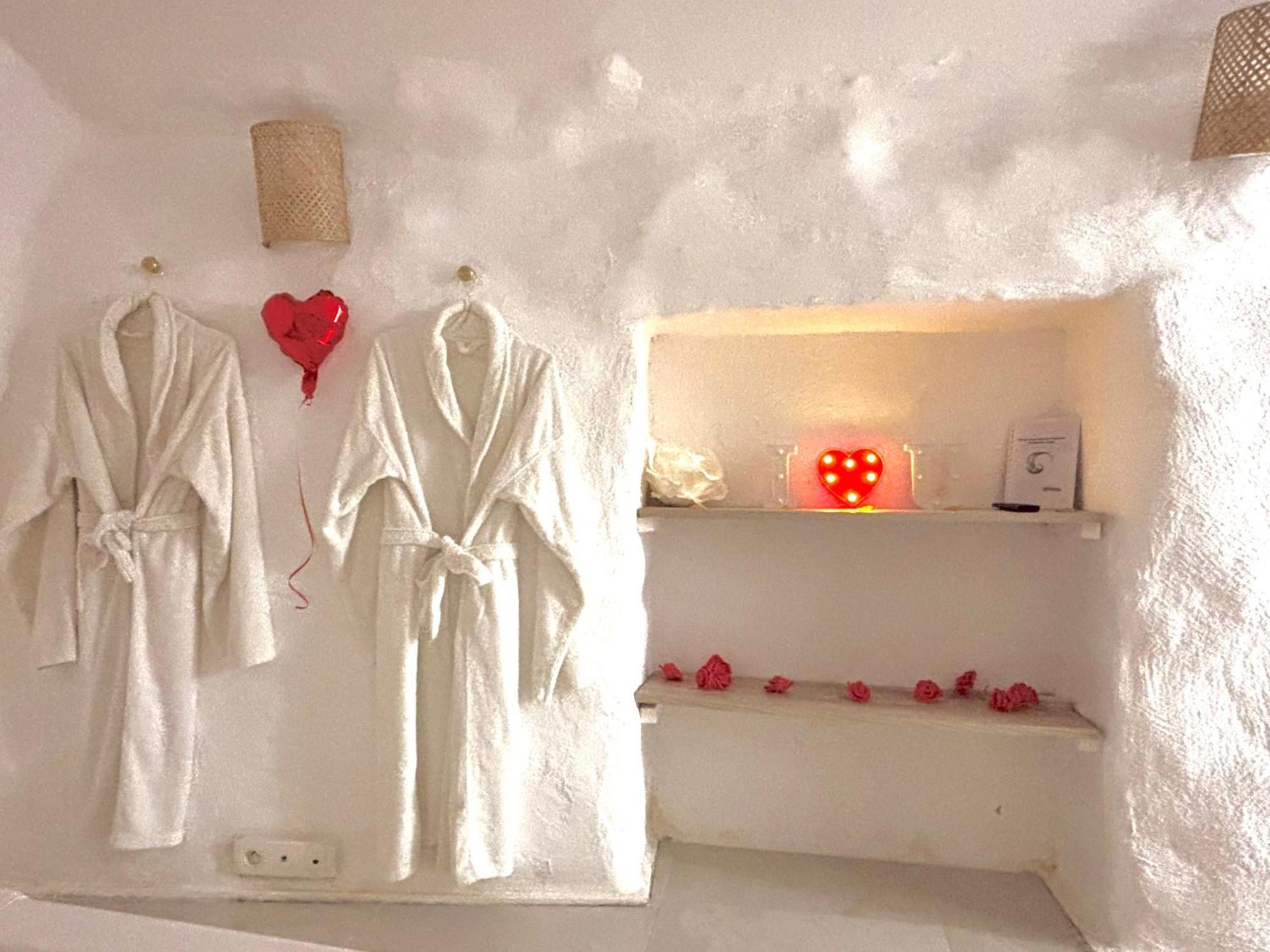 Le Temple D'Aphrodite, Appartement Avec Spa Vienne  Esterno foto